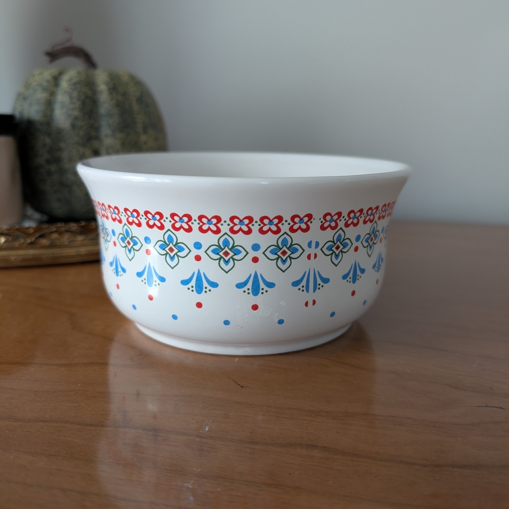 Vintage Floral Patterned Bowl